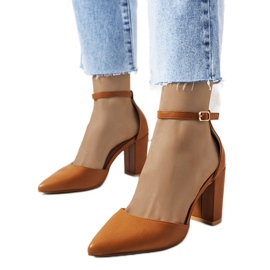 Décolleté Camel sul palo Jorine marrone