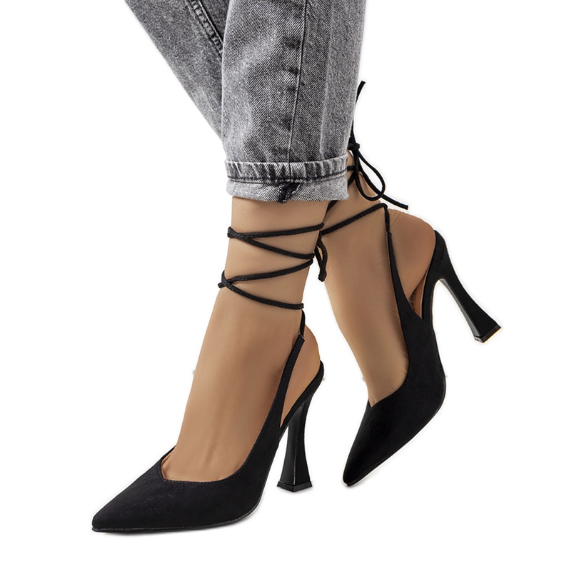 Décolleté stringate nere con tacco alto nero