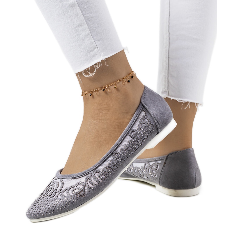 Ballerine grigie con decorazioni Astrid traforate grigio