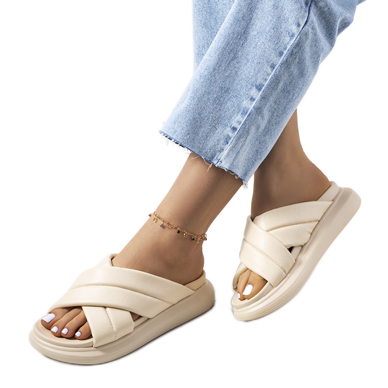 Ciabatte beige sulla piattaforma Allport