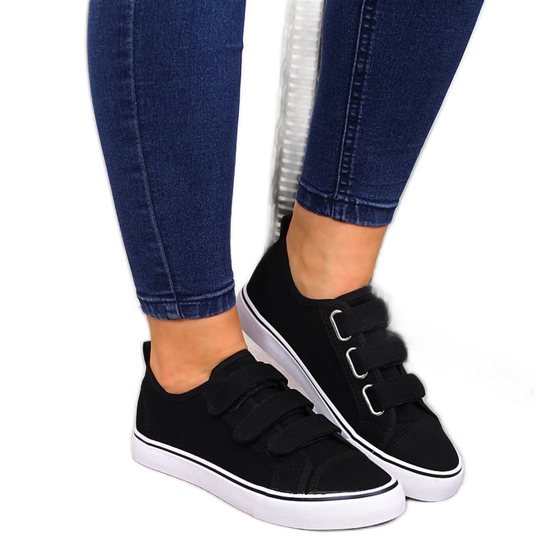 Sneakers nere Atletico in tessuto con velcro basso nero