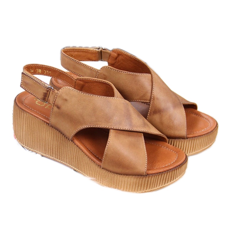 Sandali da donna in pelle su zeppa marrone Dolce Pietro