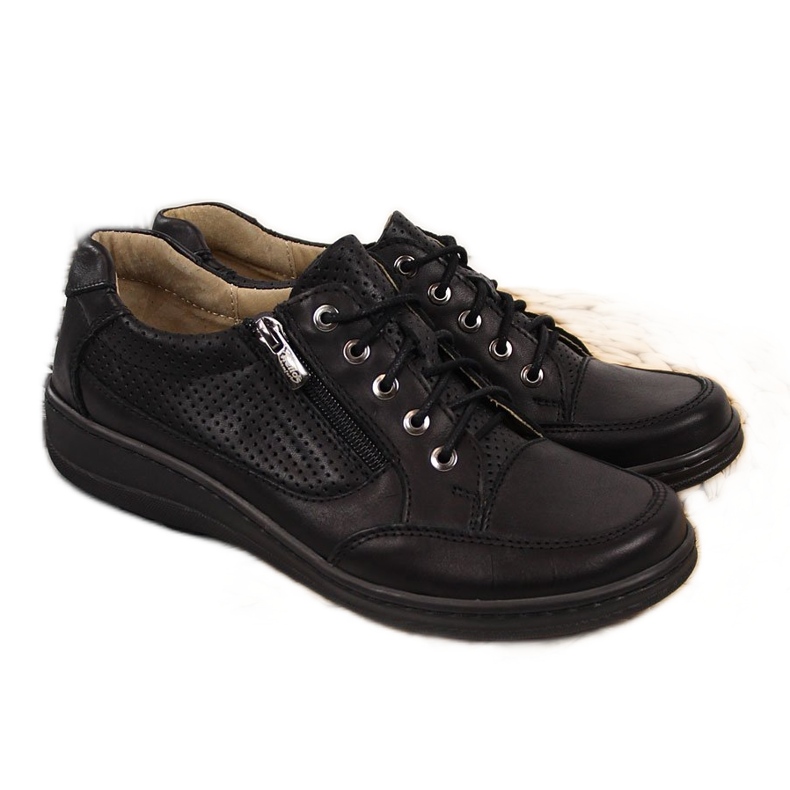 Scarpe da donna in pelle con cerniera nere Helios 357 nero