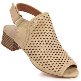 Sandali da donna beige traforati Sabatina