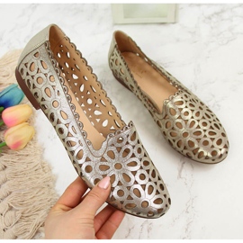 Scarpe da donna in pelle traforata oro Juma