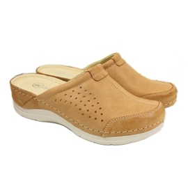 Ciabatte da donna in pelle marrone chiaro Helios 281