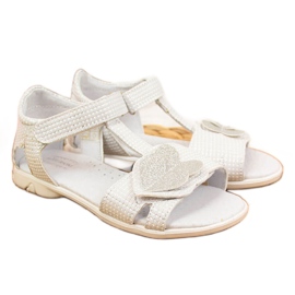 Sandali bianchi per ragazze con velcro Kornecki 6331 bianco