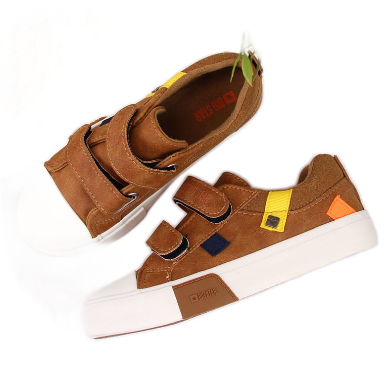 Sneakers basse da bambino con ecopelle cammello Big Star II374017 marrone