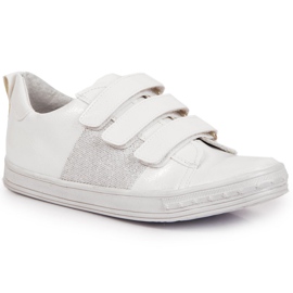 Scarpa laccata bianca con velcro per bambina Kornecki 6286