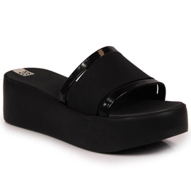 Ciabatte da donna nere in gomma sulla piattaforma Zaxy HH285197 nero