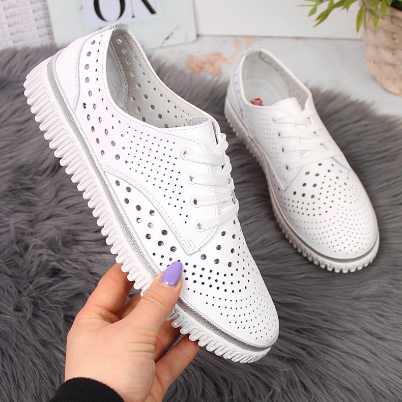 Scarpa da donna Artiker in pelle traforata bianca