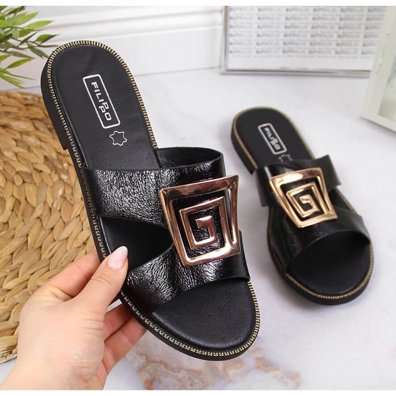 Ciabatte da donna nere con ornamento nero Filippo