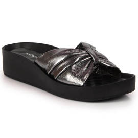 Ciabatte da donna in pelle argento T.Sokolski d'argento