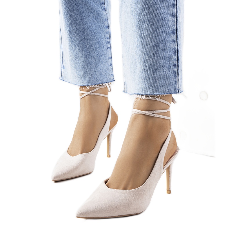 Tacchi alti beige con tacco di Hakol