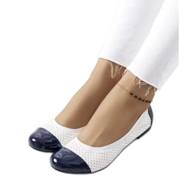 Le ballerine traforate bianche di Rinne bianca blu navy