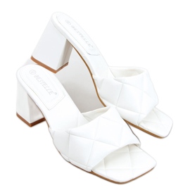 Ciabatte a tacco largo Helen White bianco