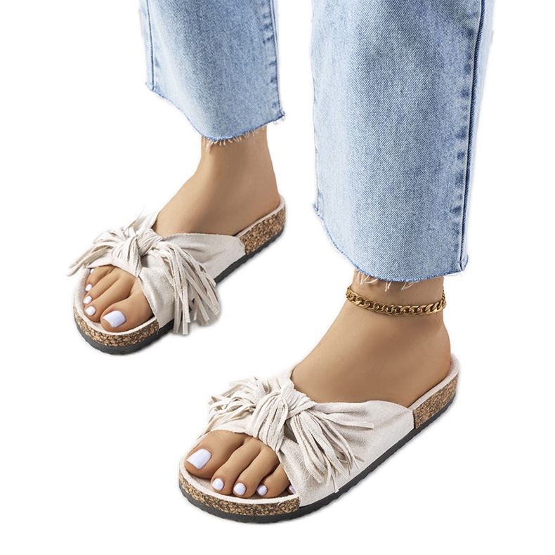 Pantofole beige con frange da donna