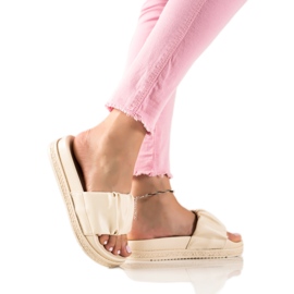 SHELOVET Pantofole Beige Sulla Piattaforma