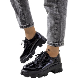 Scarpe laccate nere su suola da trattore Wind nero