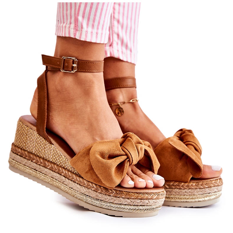 FE1 Sandali con zeppa in camoscio Camel Natina marrone