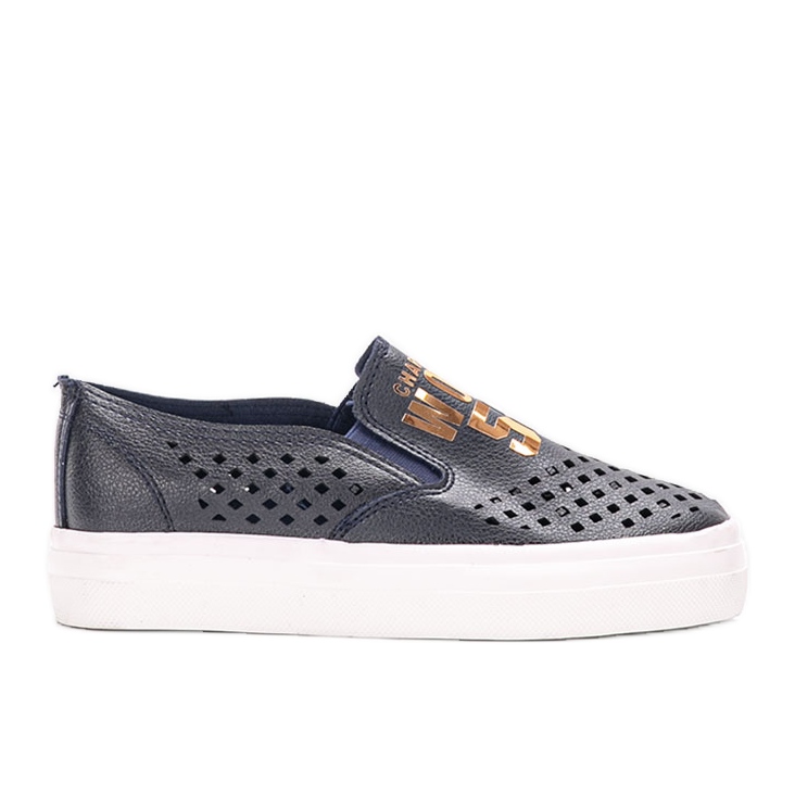 Le sneakers blu navy di Kaisa
