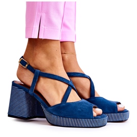 Sandali in pelle scamosciata su un enorme tacco Maciejka 05543-17 blu navy