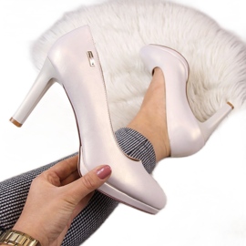 Décolleté sulla platform Sergio Leone beige perla