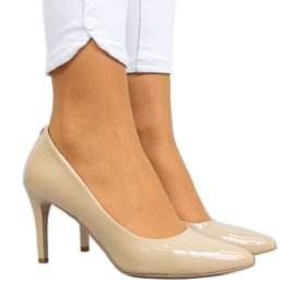 Décolleté su tacco a stiletto laccato beige W Juma