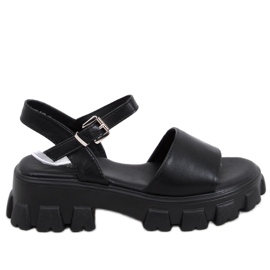 Sandali su una spessa suola Saint Black nero