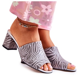 Pantofole da donna in pelle su tacco alto Zebra Grey Nessita argento