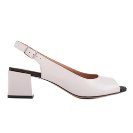Marco Shoes Comodi sandali da donna realizzati in pelle bianca