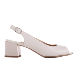 Marco Shoes Comodi sandali da donna realizzati in pelle bianca bianco
