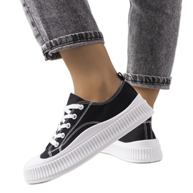 Sneakers nere sulla piattaforma Chovka nero