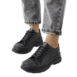 Sneakers nere su una spessa suola Nurbik nero