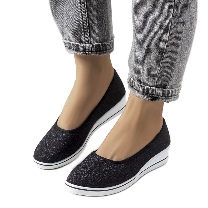 Sneakers nere con zeppa di Friis nero