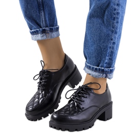 Scarpe nere con tacco di Landra nero