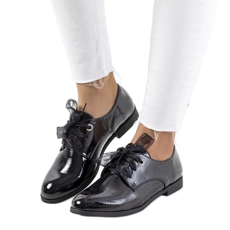 Scarpe laccate nere di Swisher nero