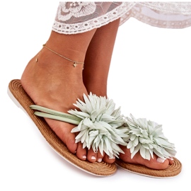 Infradito da donna con ornamento in tessuto verde Eviana