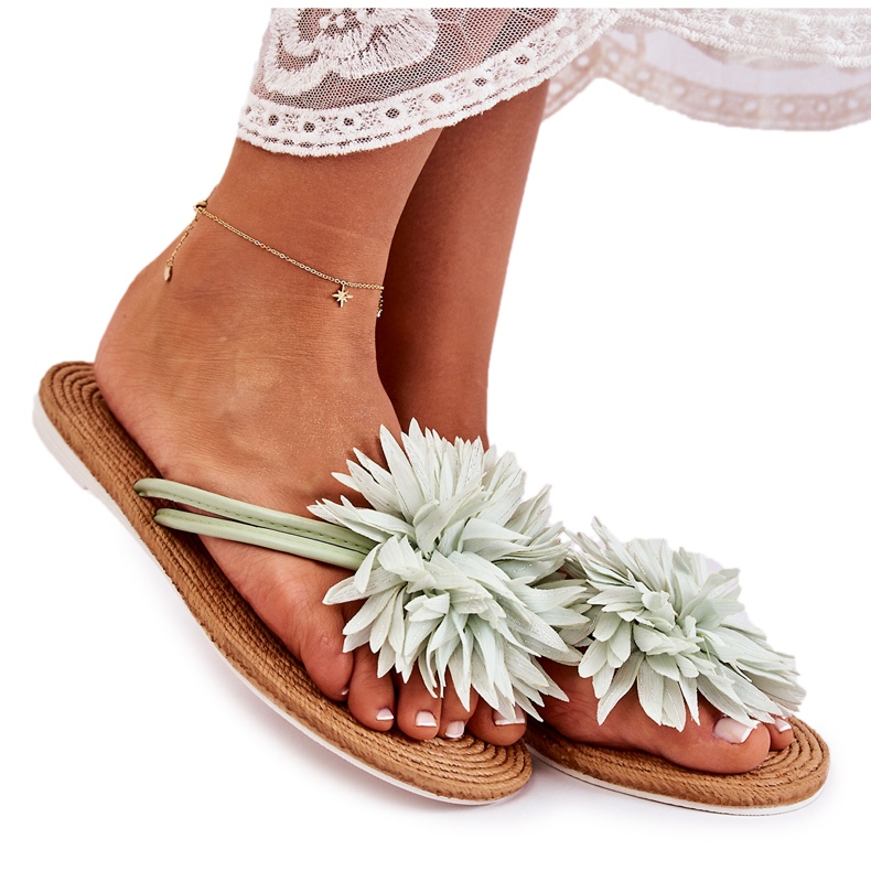 Infradito da donna con ornamento in tessuto verde Eviana