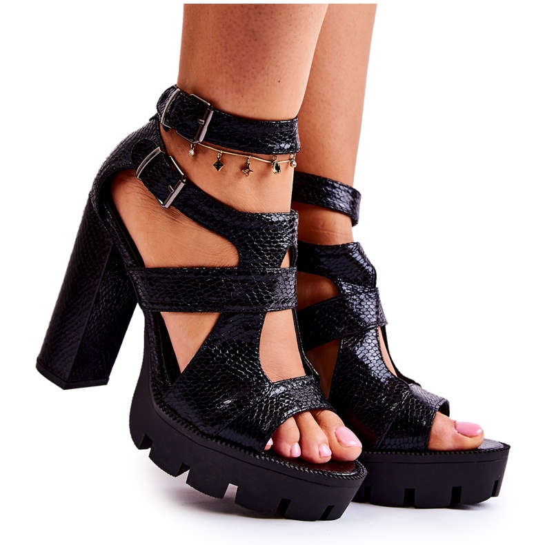 Sandali In Pelle Con Ritagli Serpente Nero Broadway