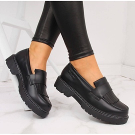 Scarpe da donna nere su plateau con frange Big Star II274100 nero