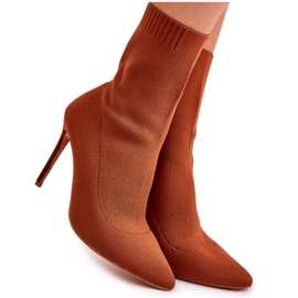 Stivali Alti Da Donna Con Un Calzino Su Un Tacco Alto Camel Luisell marrone