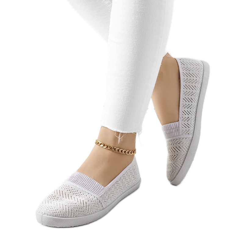 BM Le sneakers traforate grigie di Maria grigio