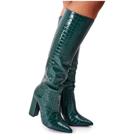 WD1 Stivali Alla Moda Su Una Barra Di Costanza Verde
