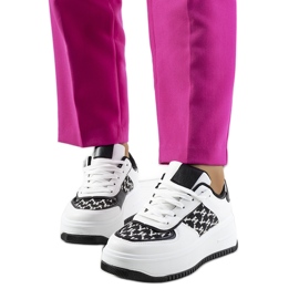 Sneakers bianche su suola alta Valpara bianco