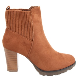 Stivali da donna con tacco alto Rosst Camel marrone