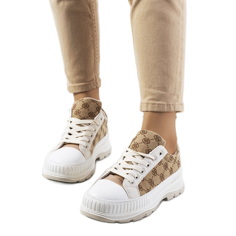 Sneakers beige sulla piattaforma Meliko