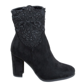 Stivali con tacco alto con pizzo di Esmeralda Black nero
