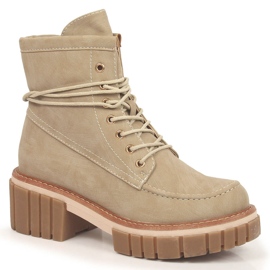 Stivali isolati da donna beige Jezzi JEZ366