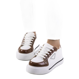 Sneakers bianche con suola spessa Scrabster bianca marrone